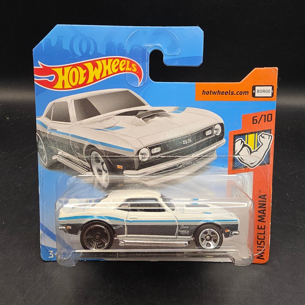 Hot Wheels '67 Camaro Muscle Mania 2019 White Blue Short Card